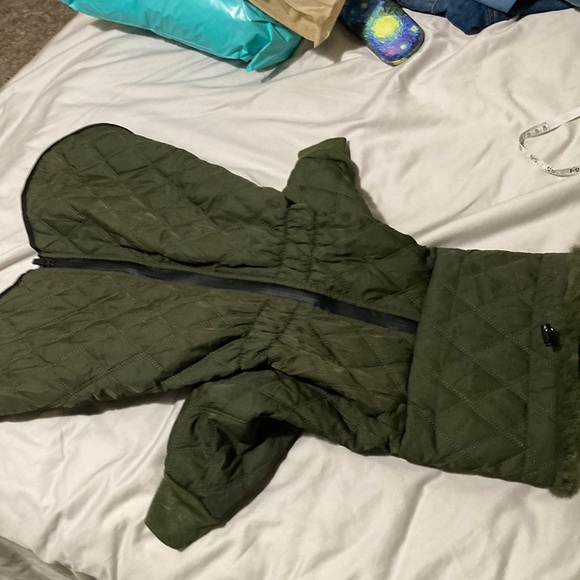 NWOT Puffer Dog Coat Olive Green w Fun Fur Collar - Picture 3 of 10